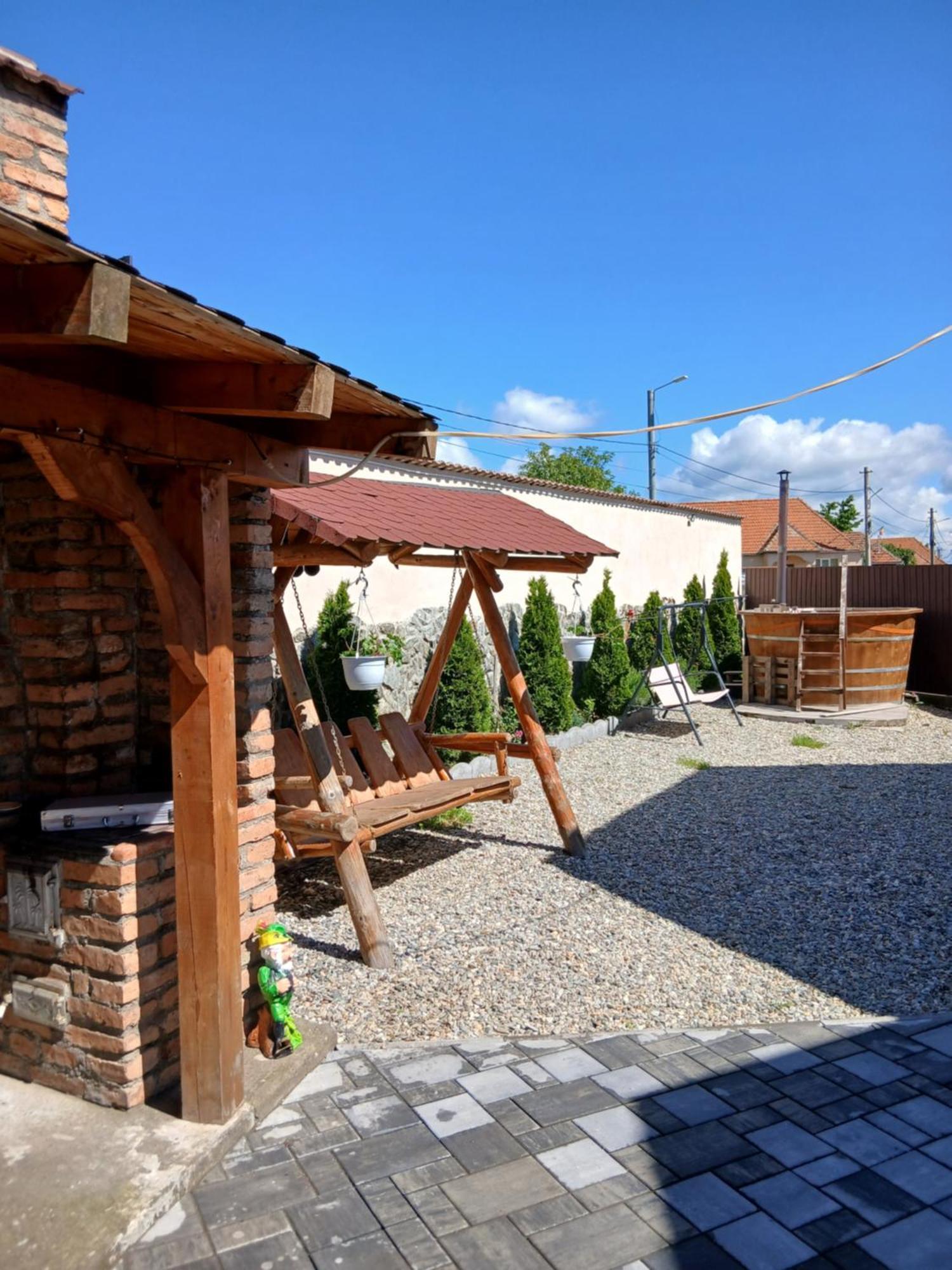 Casa Loredana Cîrţişoara Εξωτερικό φωτογραφία